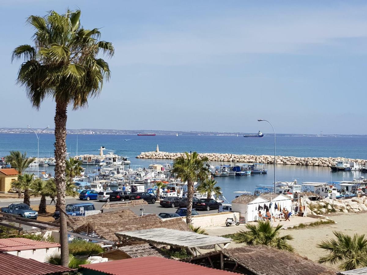 Haig'S Dream Flat On The Beach Larnaca Extérieur photo
